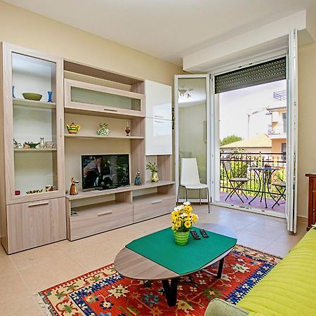 Villa Mimosa - Appartamento 2 - Happy Rentals Desenzano del Garda Luaran gambar