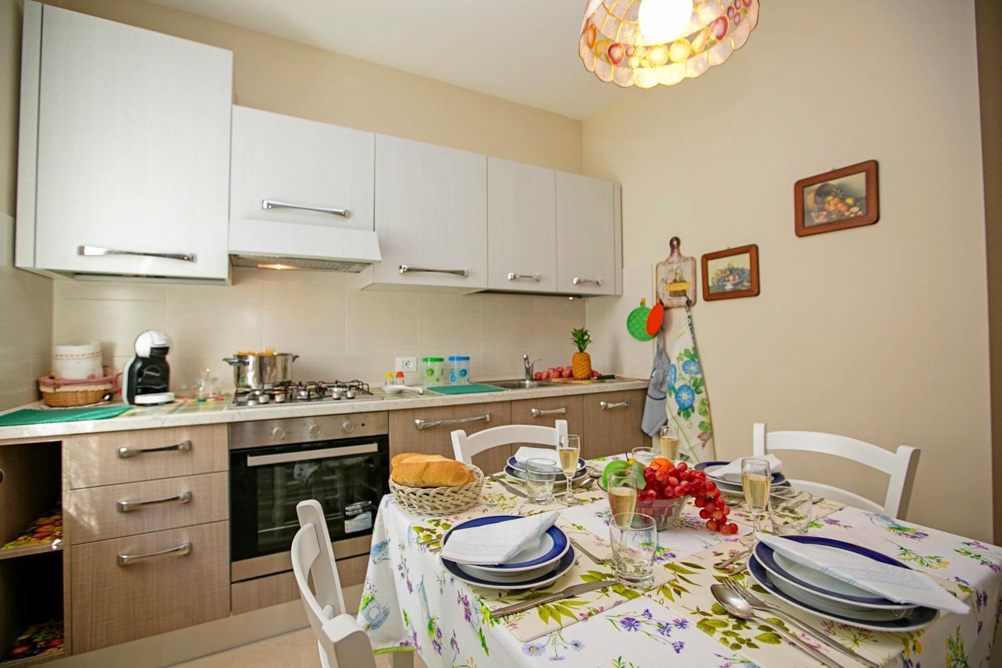 Villa Mimosa - Appartamento 2 - Happy Rentals Desenzano del Garda Luaran gambar