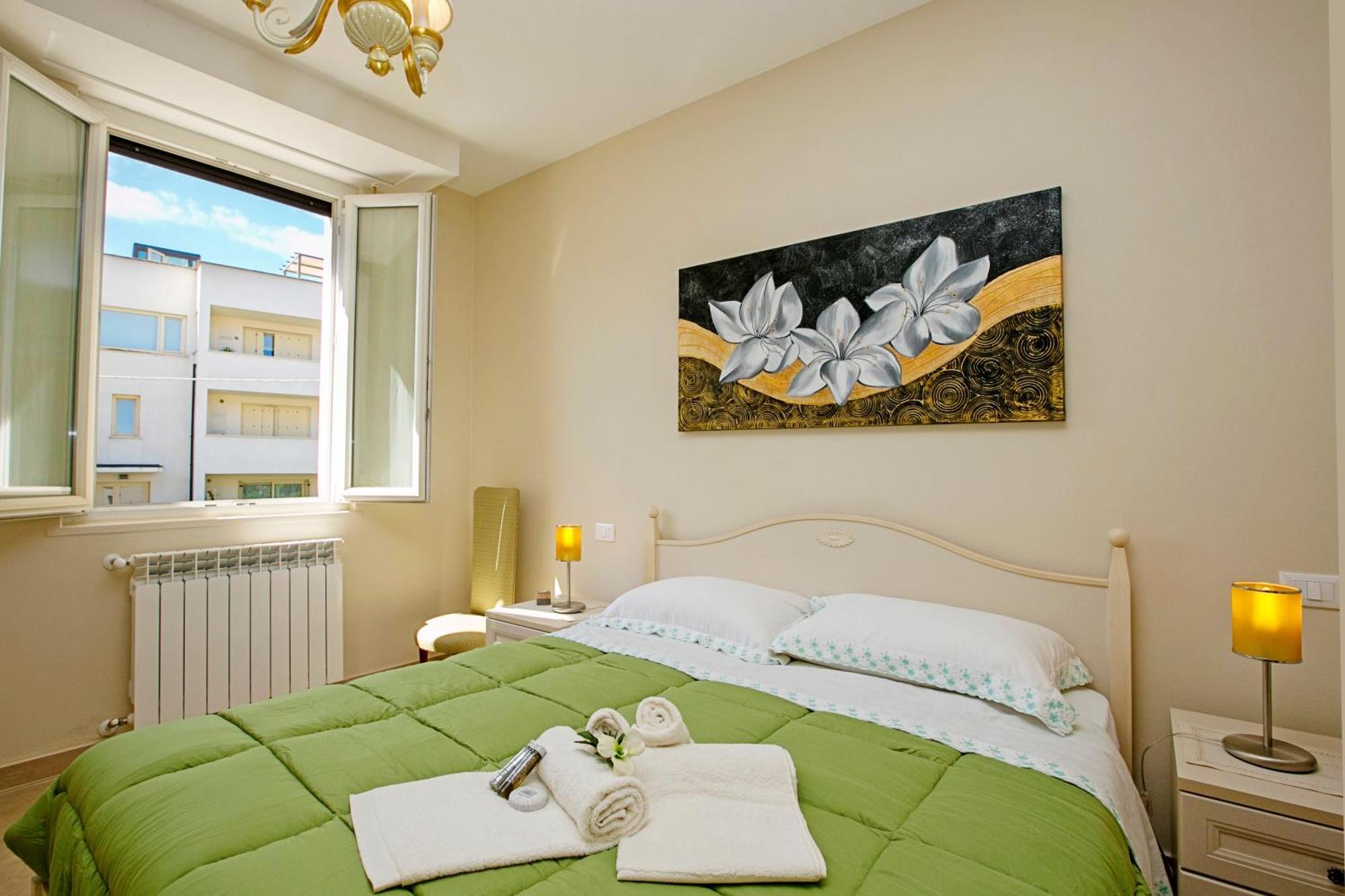 Villa Mimosa - Appartamento 2 - Happy Rentals Desenzano del Garda Luaran gambar
